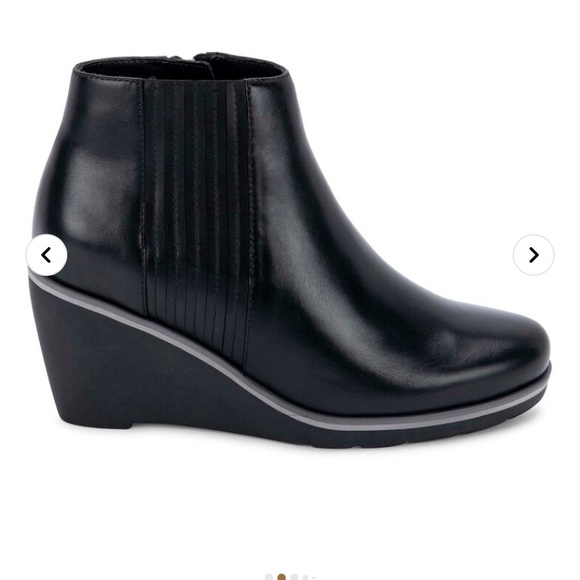 Blondo Leah Waterproof Wedge Bootie - Picture 8 of 10